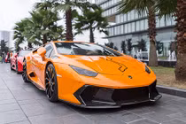 Dàn siêu xe Car & Passion khó khăn lăn bánh tại Hà Nội