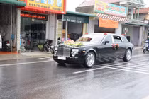 Siêu xe sang Rolls-Royce biển NG rước dâu tại Quảng Bình