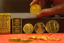 Giá vàng hôm nay 15/4: Trung Quốc ồ ạt mua vàng