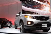 Triệu hồi xe Kia Sorento và Sedona dính lỗi chập điện