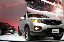 Triệu hồi xe Kia Sorento và Sedona dính lỗi chập điện