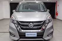 Xe gia đình Nissan Serena S-Hybrid giá chỉ 818 triệu đồng