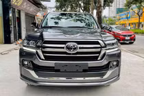 Toyota Land Cruiser 2021 màu "độc", hơn 6,6 tỷ đồng về Việt Nam 