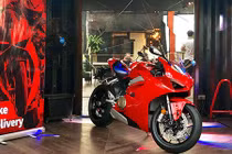 Cận cảnh siêu môtô Ducati V4 giá 760 triệu tại Hà Nội 