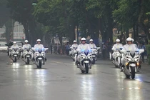 Môtô "khủng" Yamaha FJR1300 dẫn đoàn APEC 2017 tại Hà Nội 