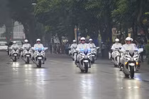 Môtô "khủng" Yamaha FJR1300 dẫn đoàn APEC 2017 tại Hà Nội 