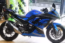Cận cảnh Kawasaki Ninja 300 2018 mới giá 99 triệu đồng