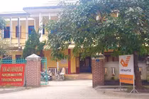 Cách chức Chánh án TAND huyện lộ clip “nóng” với nữ kế toán ngay trụ sở