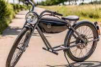 Ngắm xe máy điện siêu tối giản giá hơn 100 triệu đồng