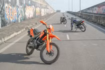 Cận cảnh cào cào M1nsk X250 giá gần 100 triệu đồng 