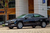 Volkswagen Passat giảm gần 200 triệu, rẻ hơn Toyota Camry 2.5Q