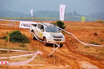 Gần 80 xe ôtô tranh tài tại Vietnam Offroad Cup 2017