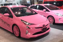 Toyota C-HR Hybrid siêu độc phong cách "điệp vụ báo hồng"