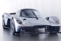 Siêu xe Aston Martin Valkyrie chạm mốc 1000 mã lực 