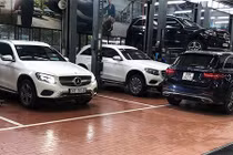 Dàn xe sang Mercedes GLC kiểm tra nước vào vi sai ở Hà Nội