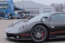 Siêu xe triệu đô Pagani Zonda Roadster vận chuyền thế nào?