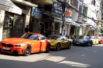 Dàn ôtô thể thao tiền tỷ “thả dáng” trên phố SG
