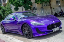 Xế sang tiền tỷ Maserati GranTurismo màu độc tại Sài Gòn