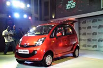 Soi “xe hơi nhà nghèo” Tata GenX Nano giá gần 70 triệu