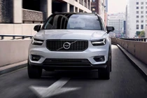Volvo XC40 2019 giá 1,75 tỷ, "đấu" Mercedes GLA tại Việt Nam 
