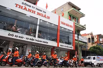 Xe điện Anbico tưng bừng chào hè tại Quảng Bình 