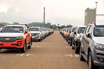 "Đua" mua xe bán tải, né phí trước bạ tăng gấp 3 lần