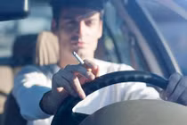 Cách xử lý xe ôtô nồng nặc mùi khói thuốc lá