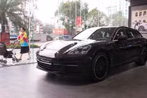 "Soi" Porsche Panamera 4 Sport Turismo từ 5,4 tỷ tại Hà Nội 