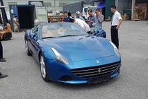 Siêu phẩm Ferrari California T bất ngờ “cập cảng” Hà Nội