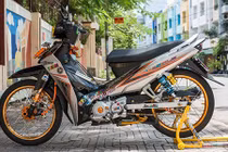 "Xế nổ" Yamaha Sirius độ kiểng đậm chất chơi tại Sài Gòn