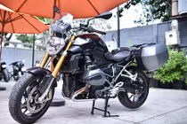 Cận cảnh naked-bike BMW R1200R giá 756 triệu tại VN