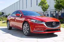 Giá xe Mazda6 tại Việt Nam đang rẻ hơn cả sedan hạng C?