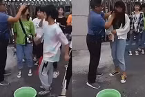 Trang điểm đến trường, nữ sinh bị thầy giáo lau sạch mặt 