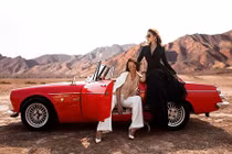 Hoa hậu Kỳ Duyên “cặp kè” Minh Triệu bên Datsun 1600 mui trần