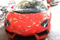 Lamborghini mui trần 24,5 tỷ lăn bánh trên phố Việt