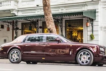 Rolls-Royce Phantom Lửa Thiêng 51 tỷ lăn bánh tại HN