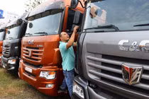 Ôtô Trung Quốc về Việt Nam tăng mạnh dịp cuối năm