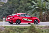 Honda Civic 2017 tại Việt Nam "uống" chỉ 4,5 lít xăng/100km