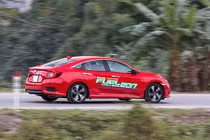 Honda Civic 2017 tại Việt Nam "uống" chỉ 4,5 lít xăng/100km