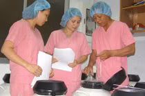 Nhờ hàng xóm… mang thai hộ, xử sao?