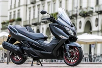 Suzuki Burgman 180 "đối thủ" Honda PCX và Yamaha NMax