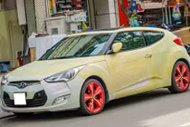 "Xế hộp" Hyundai Veloster phủ pha lê lộng lẫy ở Sài Gòn