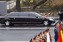 Mercedes-Maybach chống đạn của chủ tịch Kim là “xe không chính hãng“?