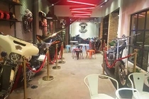 Quán cafe với dàn môtô PKL “khủng”, độc nhất Việt Nam 