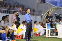 Rúng động V-League: “Đốt” 150 tỷ, CLB TPHCM ngấp nghé... giải thể