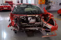 Siêu ngựa Ferrari 458 Speciale “mất đầu” có giá 1,7 tỷ