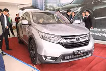Giá xe Honda CR-V mới bị "kênh" hơn 100 triệu đồng