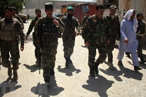 Ôtô cài chất nổ lao vào đồn cảnh sát, nhiều người thương vong