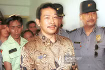 Cuộc sống của những "ông hoàng, bà chúa" trong nhà tù ở Indonesia