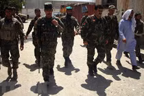 Ôtô cài chất nổ lao vào đồn cảnh sát, nhiều người thương vong